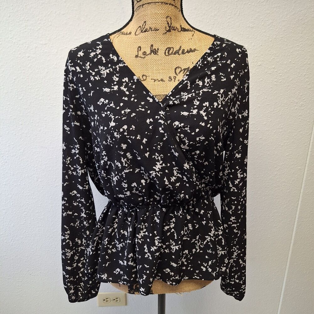 Jennifer Lopez Top Elastic Waist V Neck Floral Blouse Black White Women's Size L